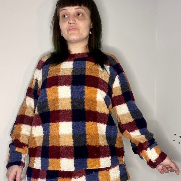 final price NWT Checkered Mustard Navy Burgundy Sweater - Picture 3 of 12